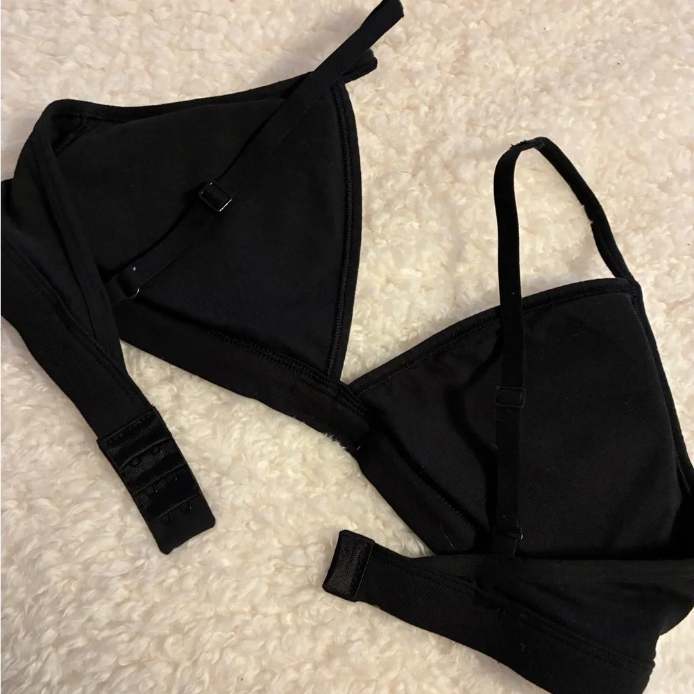 Calvin Klein Black Triangle Bralette - Picture 4 of 5